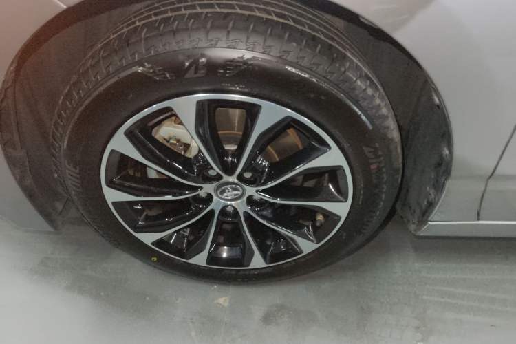 Used Toyota Avalon 2022 Dual-Engine 2.5L Luxury Edition Left Front Wheel Hub