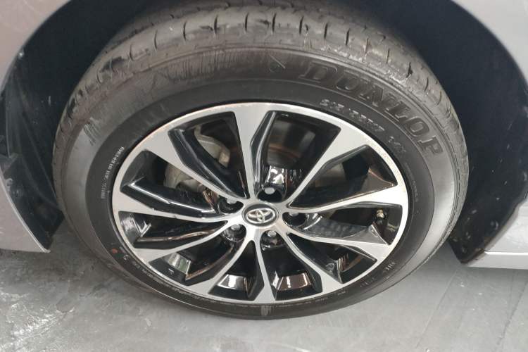 Used Toyota Avalon 2022 Dual-Engine 2.5L Luxury Edition Left Front Wheel Hub