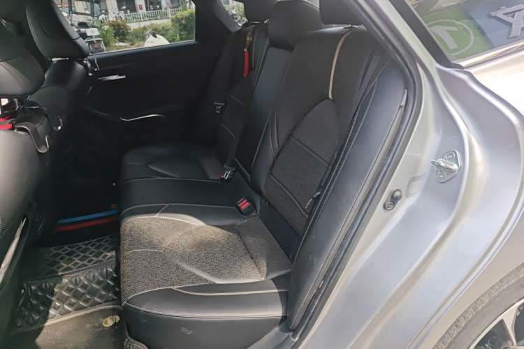 Used Toyota Avalon 2022 2.5L Luxury Edition Left Rear Seat