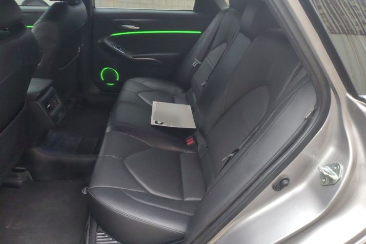 Used Toyota Avalon 2022 2.5L Luxury Edition Left Rear Seat
