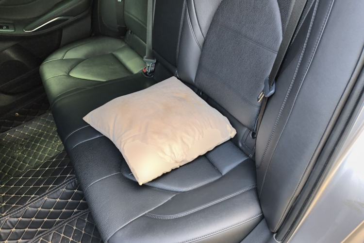 Used Toyota Avalon 2022 2.0L XLE Premium Edition Left Rear Seat