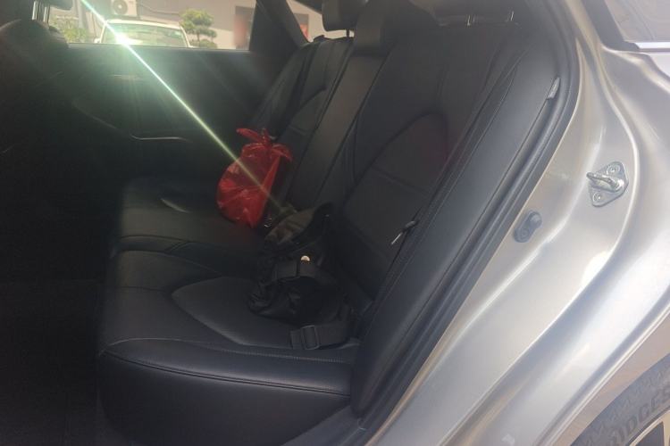 Used Toyota Avalon 2022 2.0L Luxury Edition Left Rear Seat