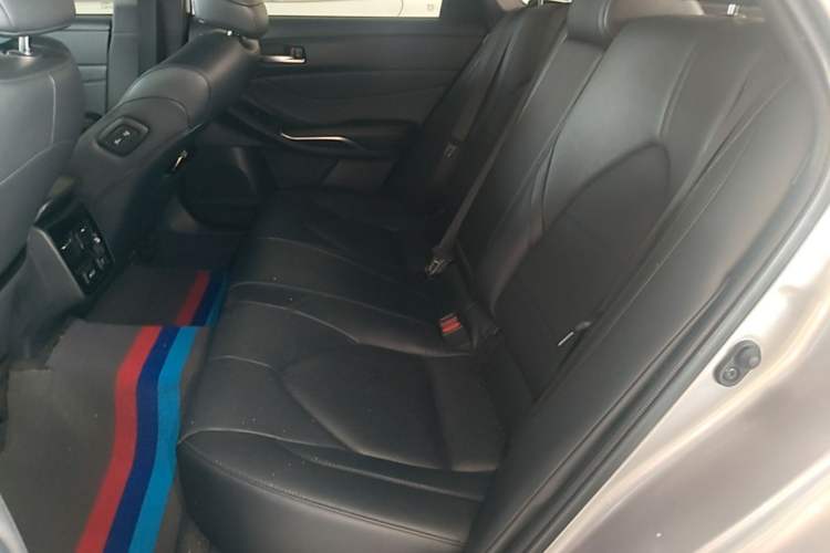 Used Toyota Avalon 2022 2.0L XLE Premium Edition Left Rear Seat