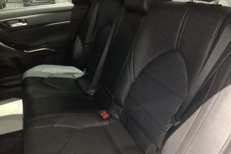 Used Toyota Avalon 2022 Dual-Engine 2.5L Luxury Edition Left Rear Seat