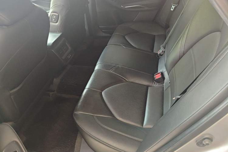 Used Toyota Avalon 2022 2.0L Luxury Edition Left Rear Seat