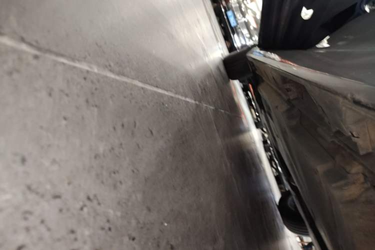 Used Toyota Avalon 2022 Dual-Engine 2.5L Luxury Edition Left Side Sill