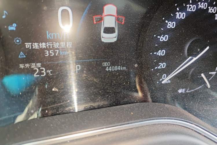 Used Toyota Avalon 2022 2.5L Luxury Edition Odometer Close Up