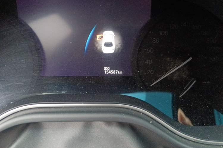 Used Toyota Avalon 2022 2.5L Luxury Edition Odometer Close Up
