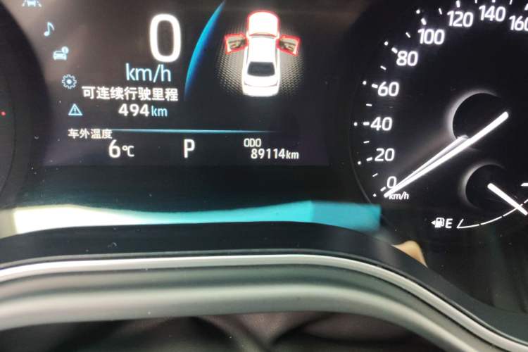 Used Toyota Avalon 2022 2.0L Luxury Edition Odometer Close Up