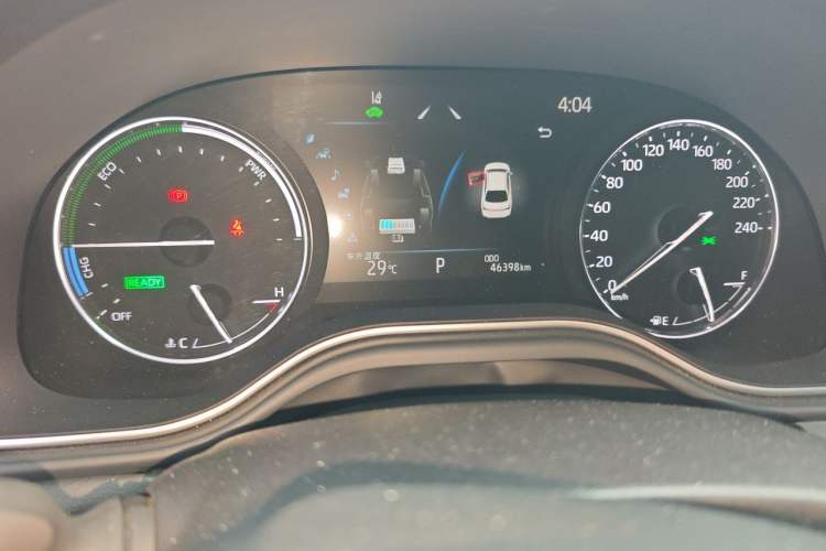 Used Toyota Avalon 2022 Dual-Engine 2.5L Luxury Edition Odometer Close Up