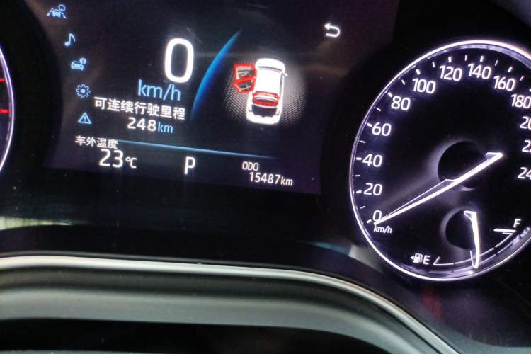 Used Toyota Avalon 2022 2.5L Touring Premium Edition Odometer Close Up