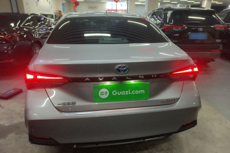 Used Toyota Avalon 2022 Dual-Engine 2.5L Luxury Edition Rear