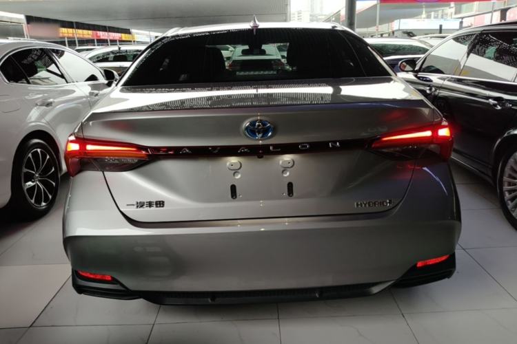 Used Toyota Avalon 2022 Dual-Engine 2.5L Luxury Edition Rear