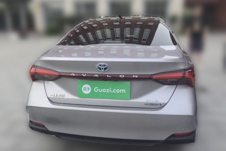 Used Toyota Avalon 2022 Dual-Engine 2.5L XLE Premium Edition Rear
