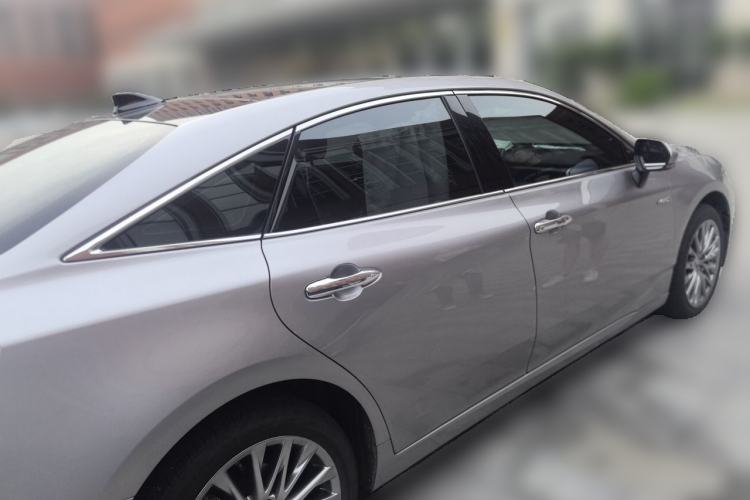Used Toyota Avalon 2022 Dual-Engine 2.5L XLE Premium Edition Rear Right 45 Deg