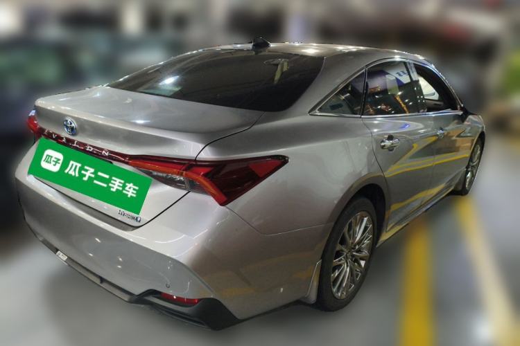 Used Toyota Avalon 2022 Dual-Engine 2.5L XLE Premium Edition Rear Right 45 Deg