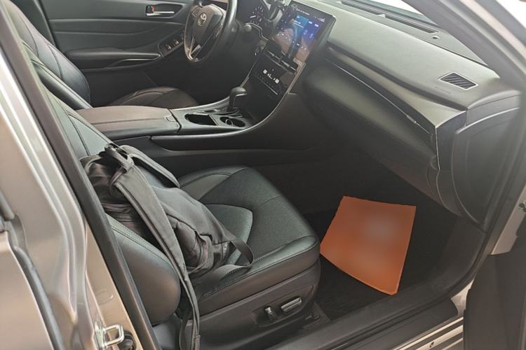 Used Toyota Avalon 2022 2.0L Luxury Edition Right Front Seat