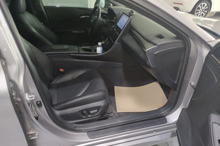 Used Toyota Avalon 2022 2.0L Luxury Edition Right Front Seat