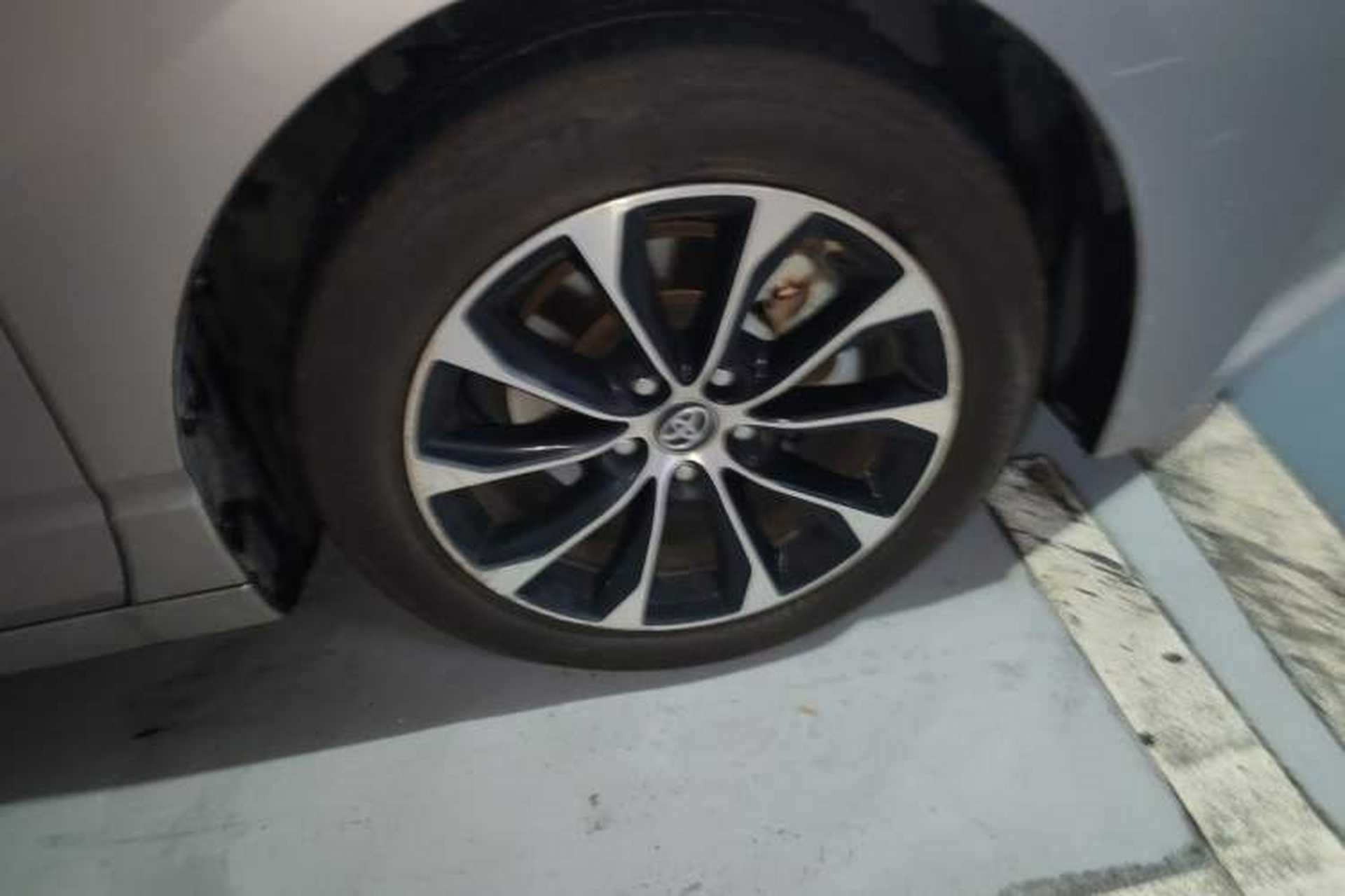 Used Toyota Avalon 2022 Dual-Engine 2.5L Luxury Edition Right Front Wheel Hub
