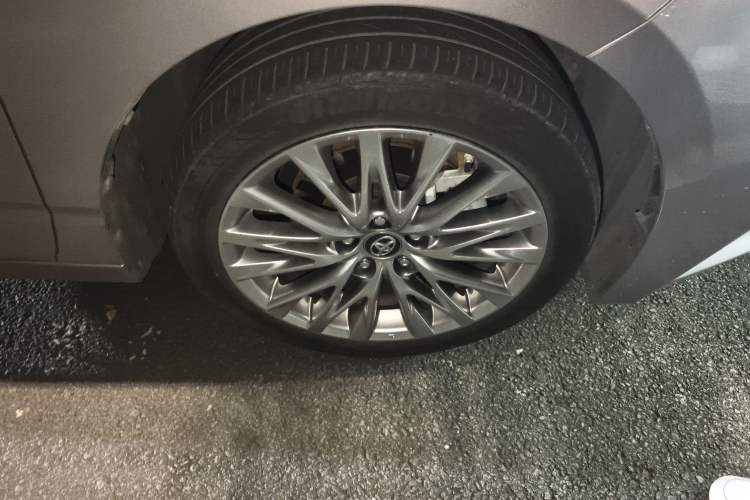 Used Toyota Avalon 2022 Dual-Engine 2.5L XLE Premium Edition Right Front Wheel Hub