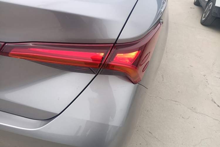 Used Toyota Avalon 2022 2.0L Luxury Edition Right Rear Taillight