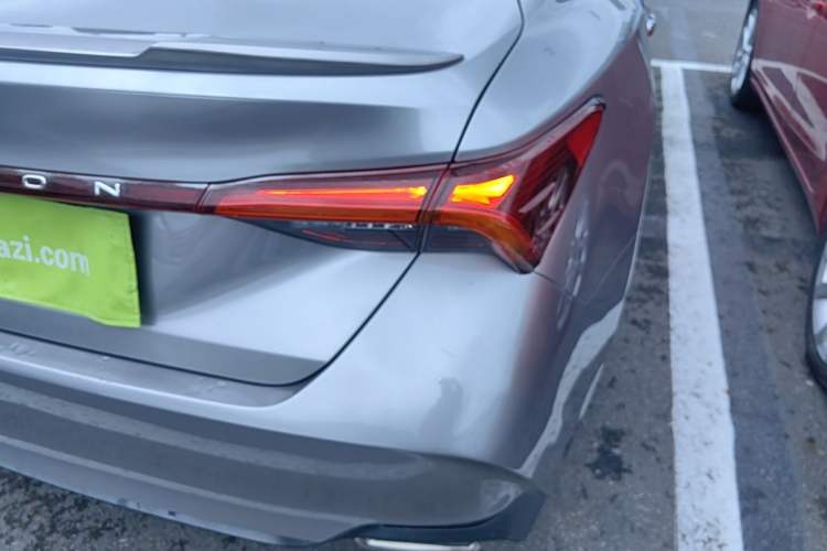 Used Toyota Avalon 2022 2.0L Luxury Edition Right Rear Taillight