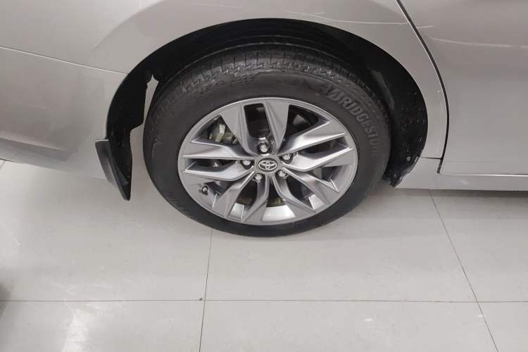 Used Toyota Avalon 2022 2.5L Ambition Edition Right Rear Wheel Hub