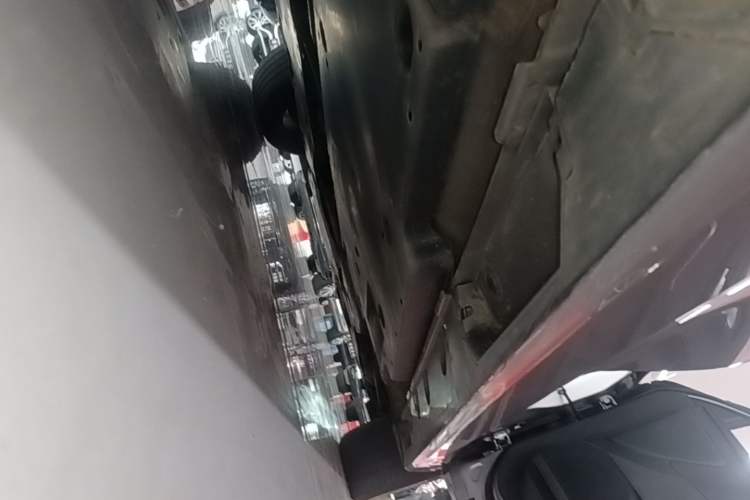 Used Toyota Avalon 2022 2.0L Luxury Edition Right Side Sill