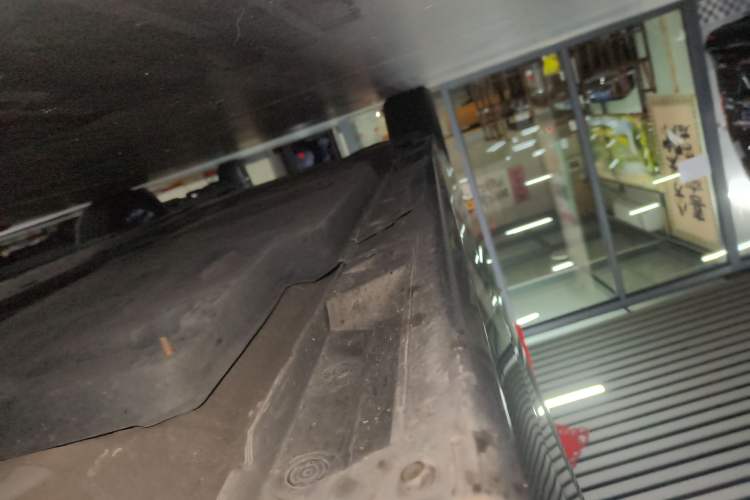 Used Toyota Avalon 2022 Dual-Engine 2.5L Luxury Edition Right Side Sill