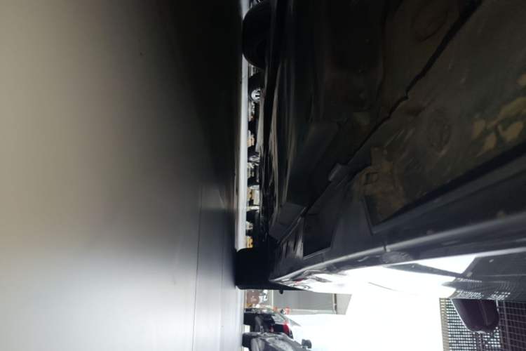 Used Toyota Avalon 2022 Dual-Engine 2.5L Luxury Edition Right Side Sill