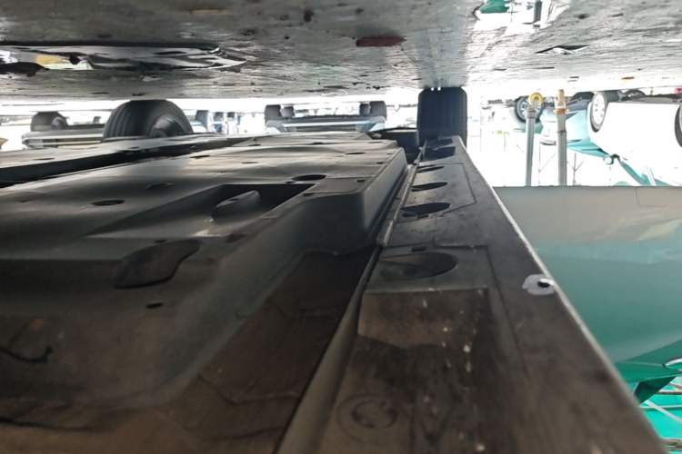 Used Toyota Avalon 2022 Dual-Engine 2.5L Luxury Edition Right Side Sill
