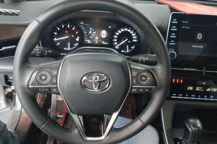 Used Toyota Avalon 2022 2.0L XLE Premium Edition Steering Wheel