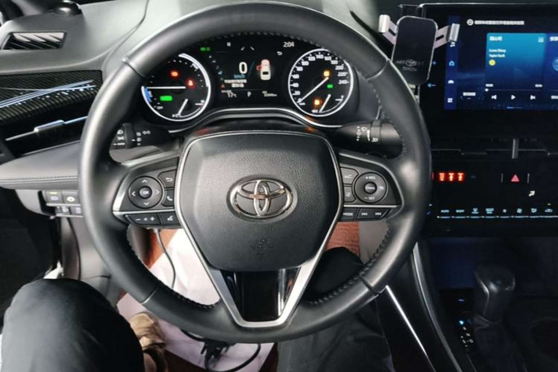 Used Toyota Avalon 2022 Dual-Engine 2.5L Luxury Edition Steering Wheel