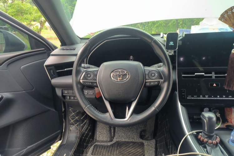Used Toyota Avalon 2022 2.5L Luxury Edition Steering Wheel