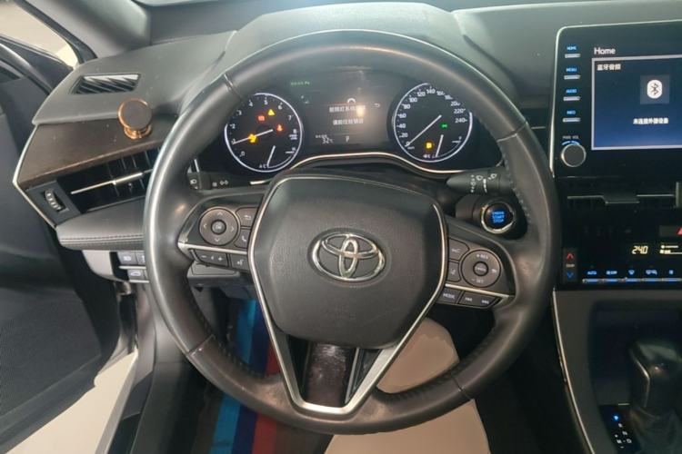 Used Toyota Avalon 2022 2.0L XLE Premium Edition Steering Wheel