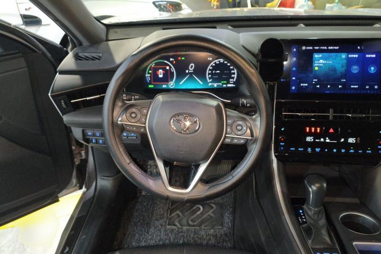 Used Toyota Avalon 2022 Dual-Engine 2.5L XLE Premium Edition Steering Wheel