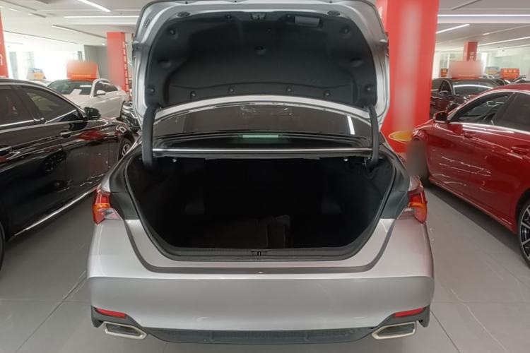 Used Toyota Avalon 2022 2.0L Luxury Edition Trunk