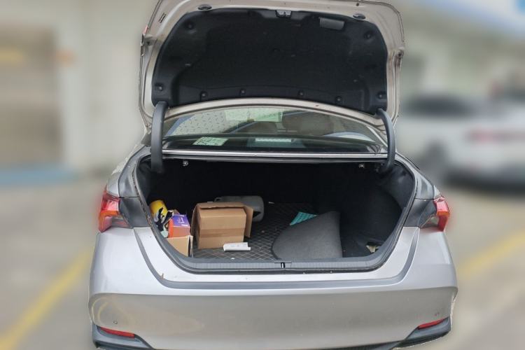 Used Toyota Avalon 2022 Dual-Engine 2.5L XLE Premium Edition Trunk