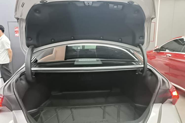 Used Toyota Avalon 2022 2.0L Ambition Edition Trunk