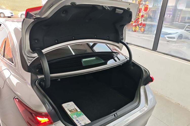 Used Toyota Avalon 2022 2.5L Luxury Edition Trunk