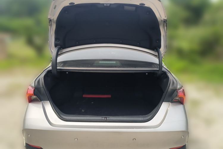 Used Toyota Avalon 2022 2.5L Luxury Edition Trunk