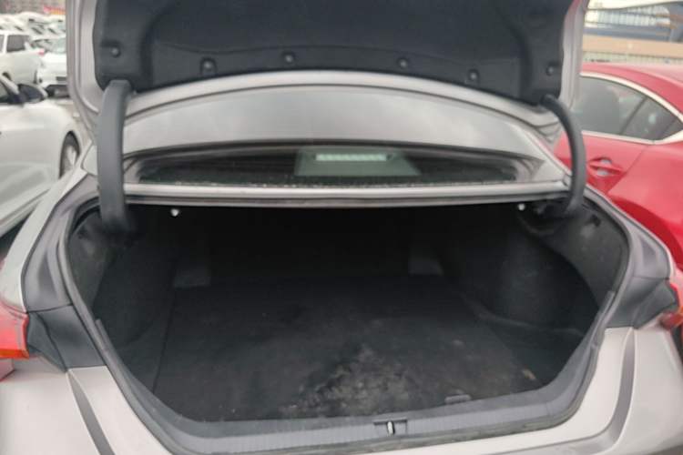 Used Toyota Avalon 2022 2.0L Luxury Edition Trunk
