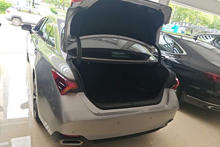 Used Toyota Avalon 2022 2.0L Luxury Edition Trunk