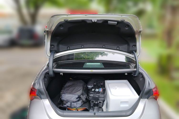 Used Toyota Avalon 2022 Dual-Engine 2.5L Luxury Edition Trunk