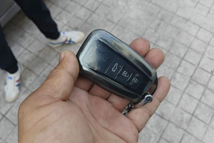 Used Toyota Avalon 2022 2.5L Luxury Edition Vehicle Key
