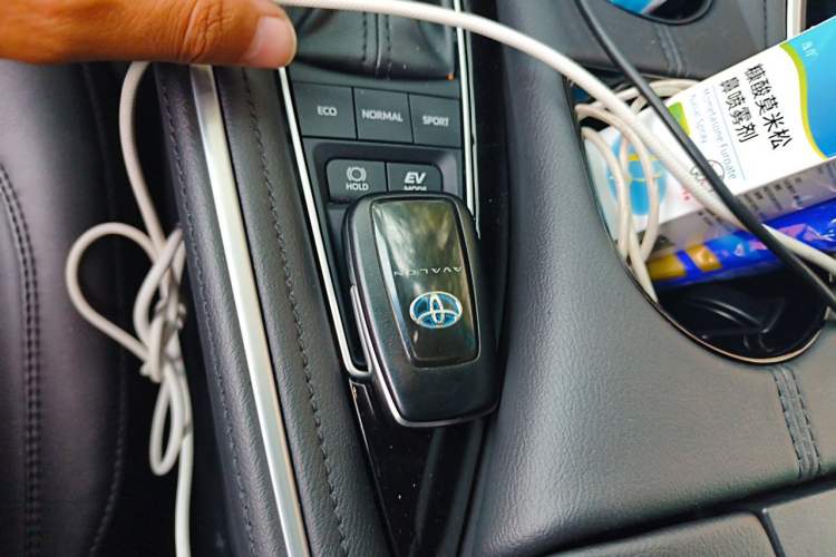 Used Toyota Avalon 2022 Dual-Engine 2.5L Luxury Edition Vehicle Key