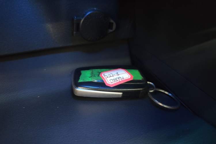 Used Toyota Avalon 2022 2.0L Luxury Edition Vehicle Key