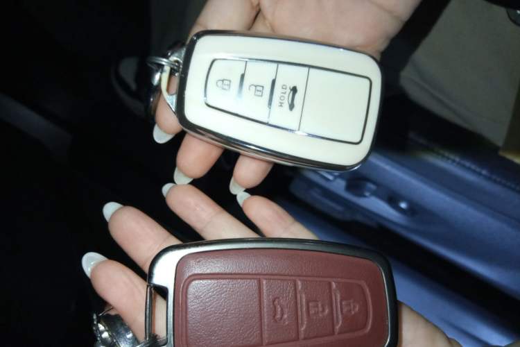 Used Toyota Avalon 2022 2.0L Luxury Edition Vehicle Key