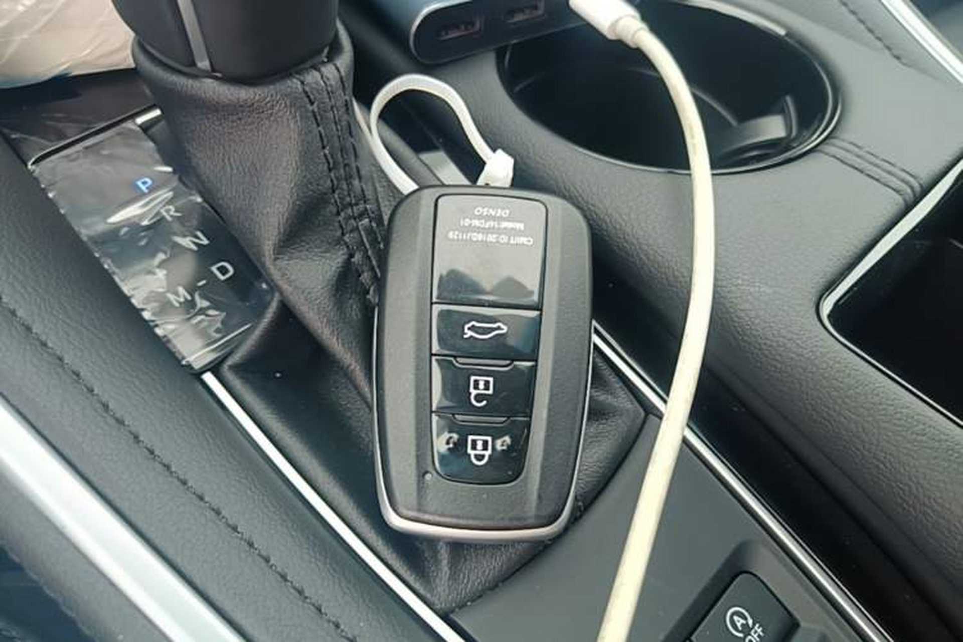 Used Toyota Avalon 2022 2.0L Luxury Edition Vehicle Key