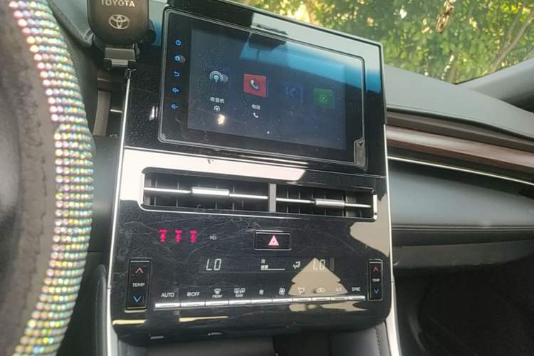 Used Toyota Avalon 2022 2.0L Ambition Edition Audio And AC Panel